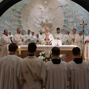 Nadbiskup Kutleša predvodio misno slavlje povodom 50. obljetnice Župe Duha Svetoga i 25. obljetnice posvete zavjetne crkve Svete Mati Slobode na Jarunu